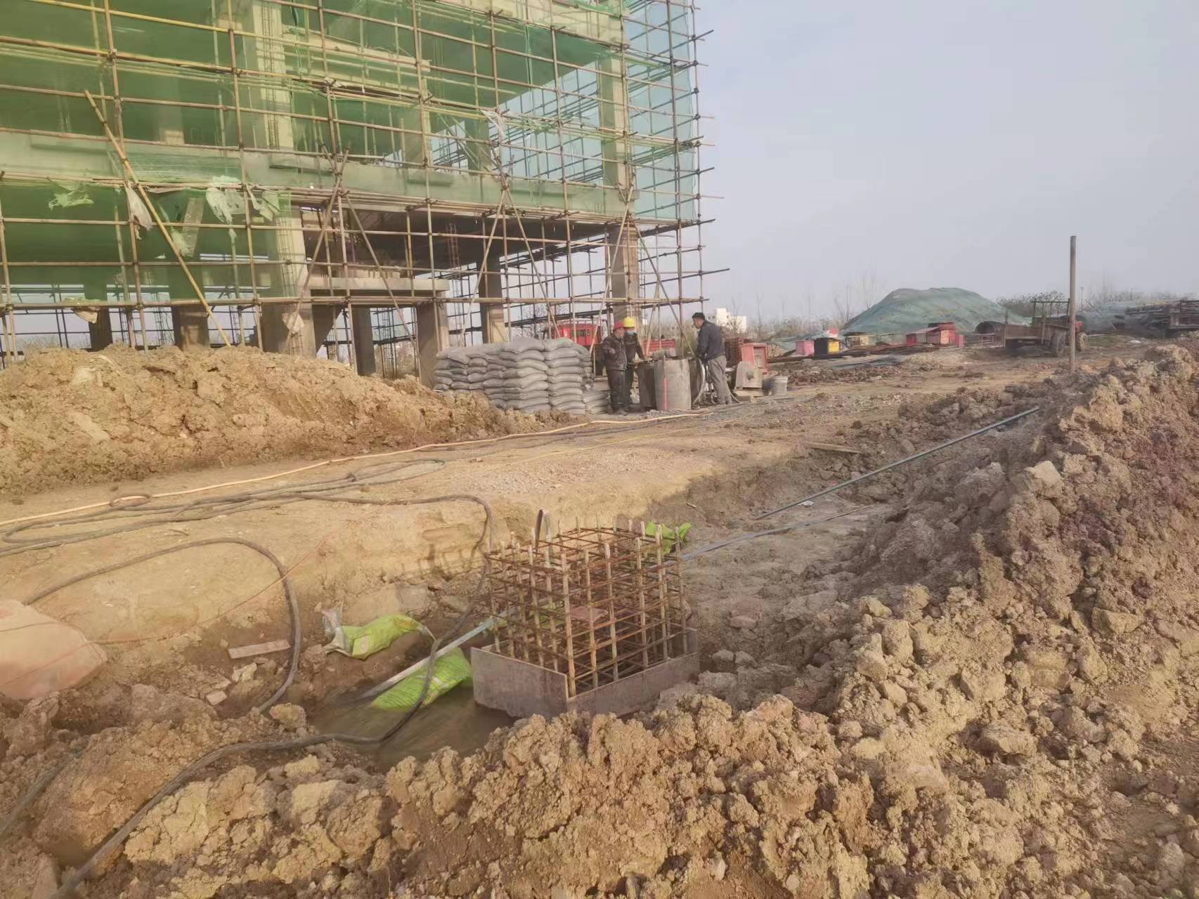 崇义当桥梁出现裂缝的时候应该及时加固修补